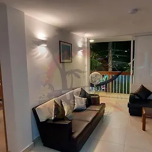 Lugar Encantador Con Parqueadero, Internet 200mgz Apartamento